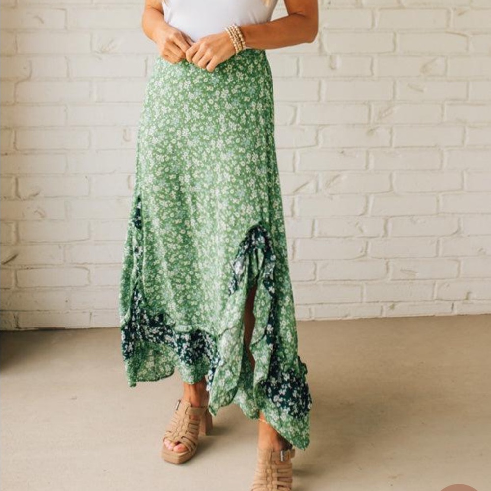 Double Side Slits Ruffled Maxi Skirt - Picture 11 of 16